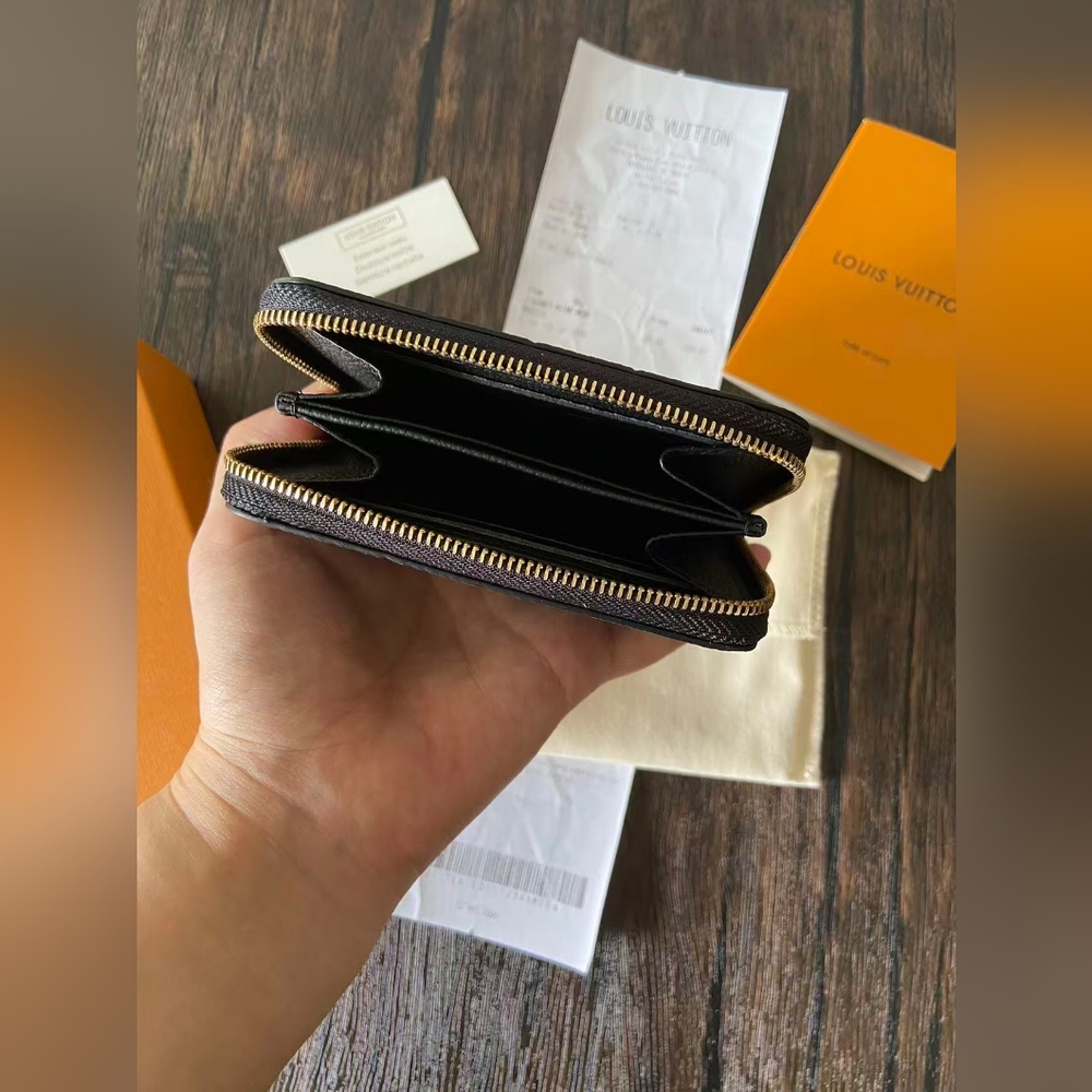Louis Vuitton Black Zippy Coin Purse - Picture 6 of 8